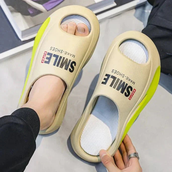 Chinelo Slide Nuvem Masculino - Conforto nas Alturas para os Dias de Relaxamento